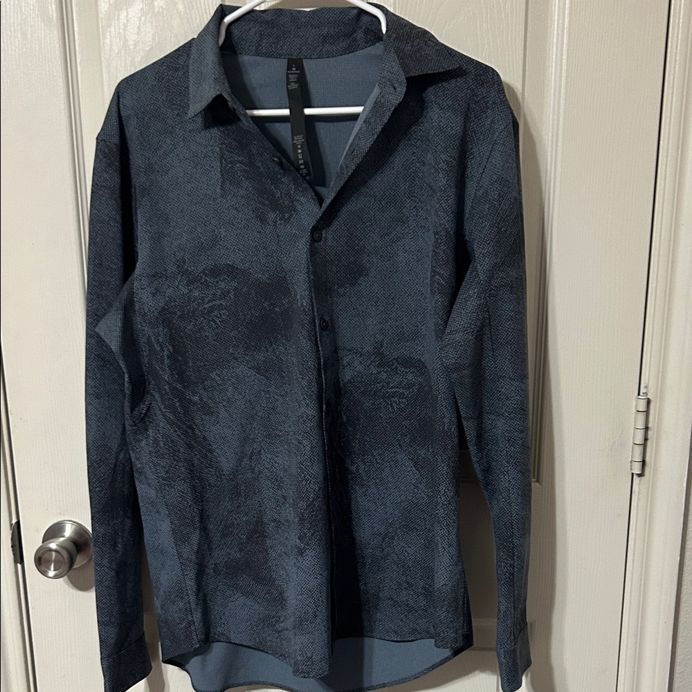 Lululemon Athletica Blue Patterned Shirt